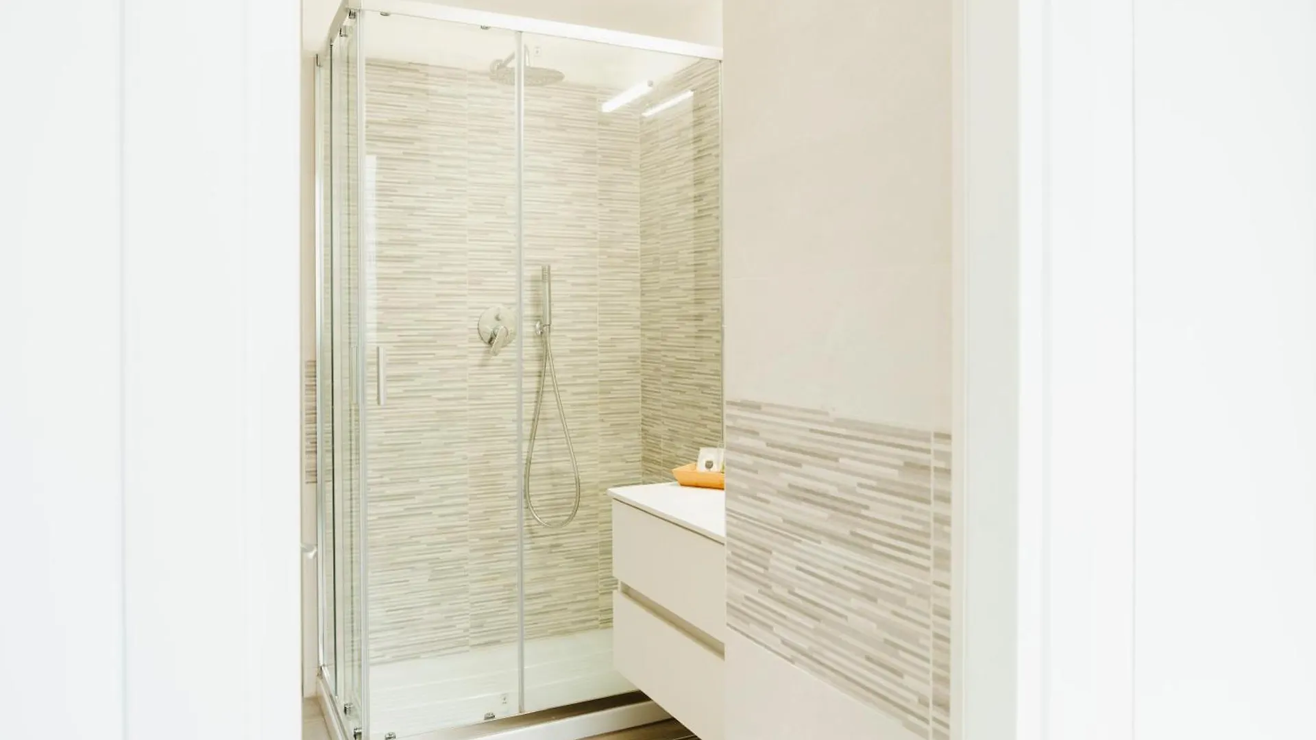 Апартаменты Ilami House Рим